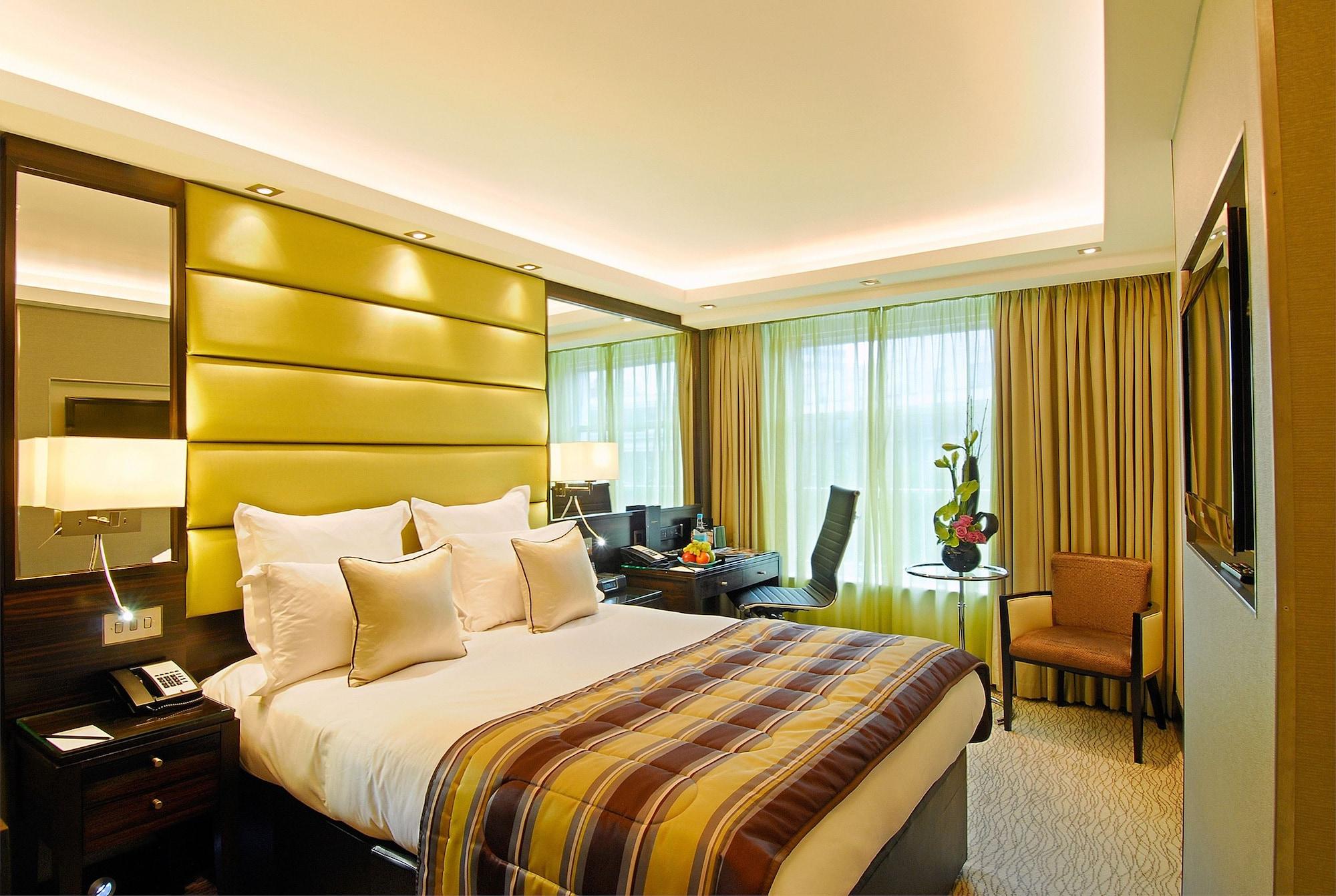 Montcalm Mayfair, Autograph Collection Λονδίνο Εξωτερικό φωτογραφία A bedroom at the InterContinental London The O2