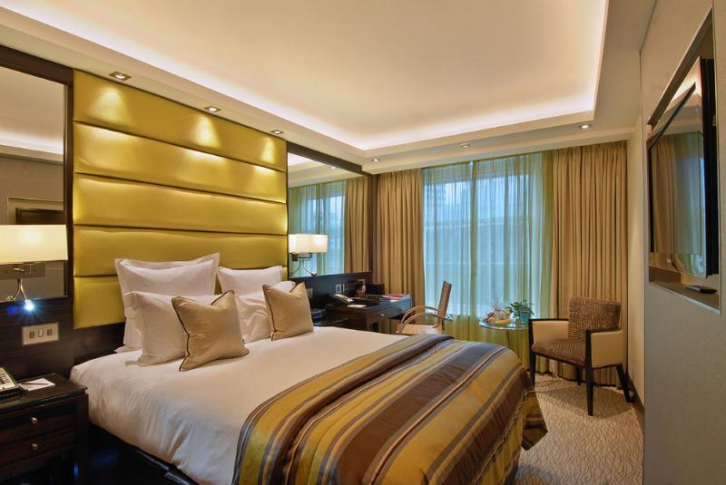 Montcalm Mayfair, Autograph Collection Λονδίνο Εξωτερικό φωτογραφία A bedroom at the InterContinental London The O2