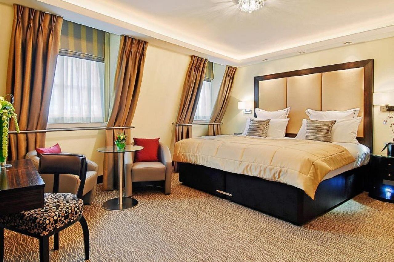 Montcalm Mayfair, Autograph Collection Λονδίνο Εξωτερικό φωτογραφία A room at the Mandarin Oriental, Munich